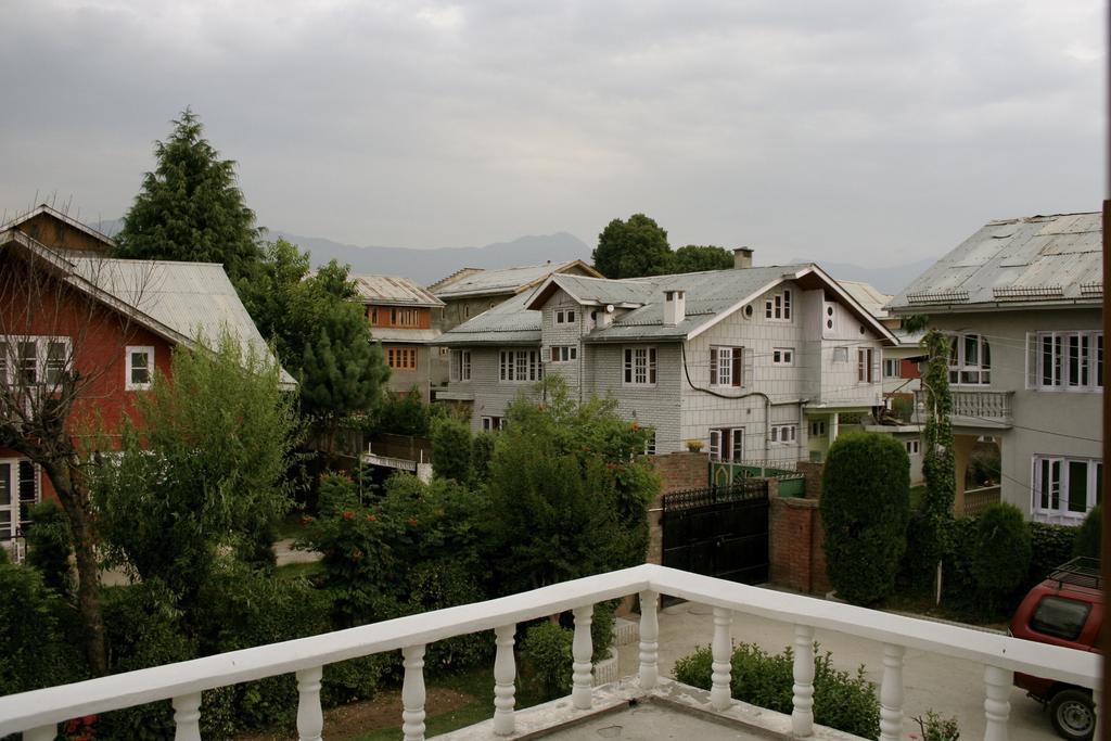 Jeelani Guest House Srinagar (Jammu and Kashmir) Exterior photo